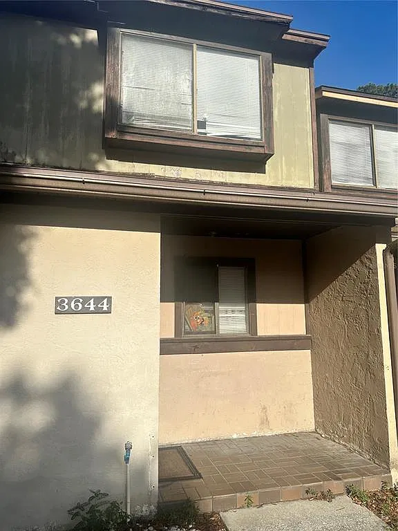 2 bed, 1.5 bath, 1178 sqft, $1,200 — Photo 1