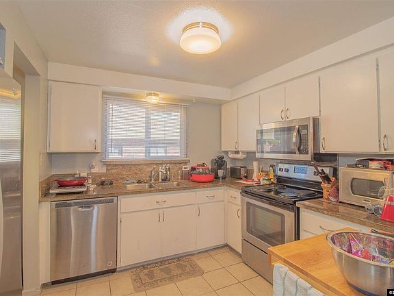 4th image of 1329 Green Dr