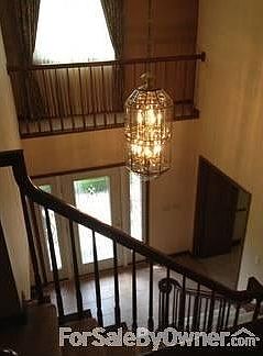4th image of 6075 Castlehill Dr