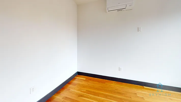 Rented by Skyhigh Realty NYC LLC | media 5