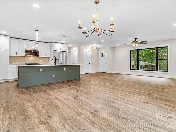 5th image of 4 Barnes Rd