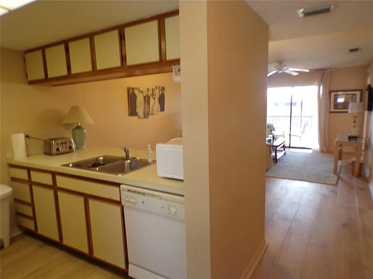 4016 Oakview Dr #J9 — Photo 23
