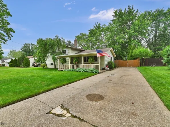 4853 Charles Rd, North Ridgeville, OH 44039