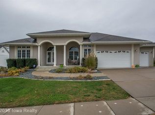 620 Veterans Memorial Dr, Carlisle, IA 50047