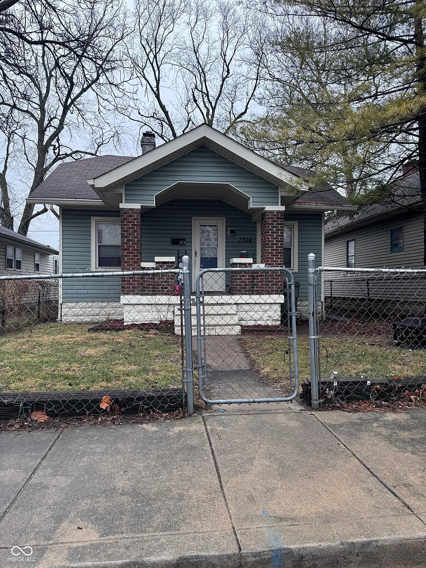 1334 Calhoun St photo 1