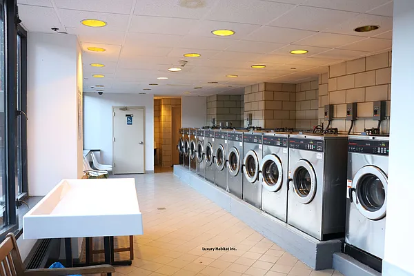 Rented by Luxury Habitat | media 40