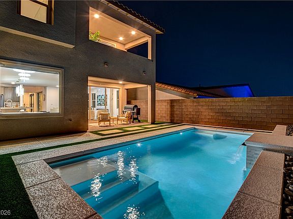 3rd image of 12039 Rockview Point St