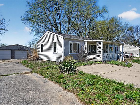 3rd image of 1392 Winfield Dr