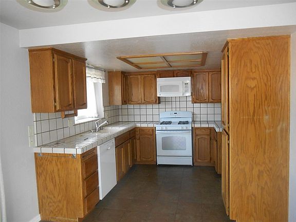 2nd image of 1274 Bolivia Way