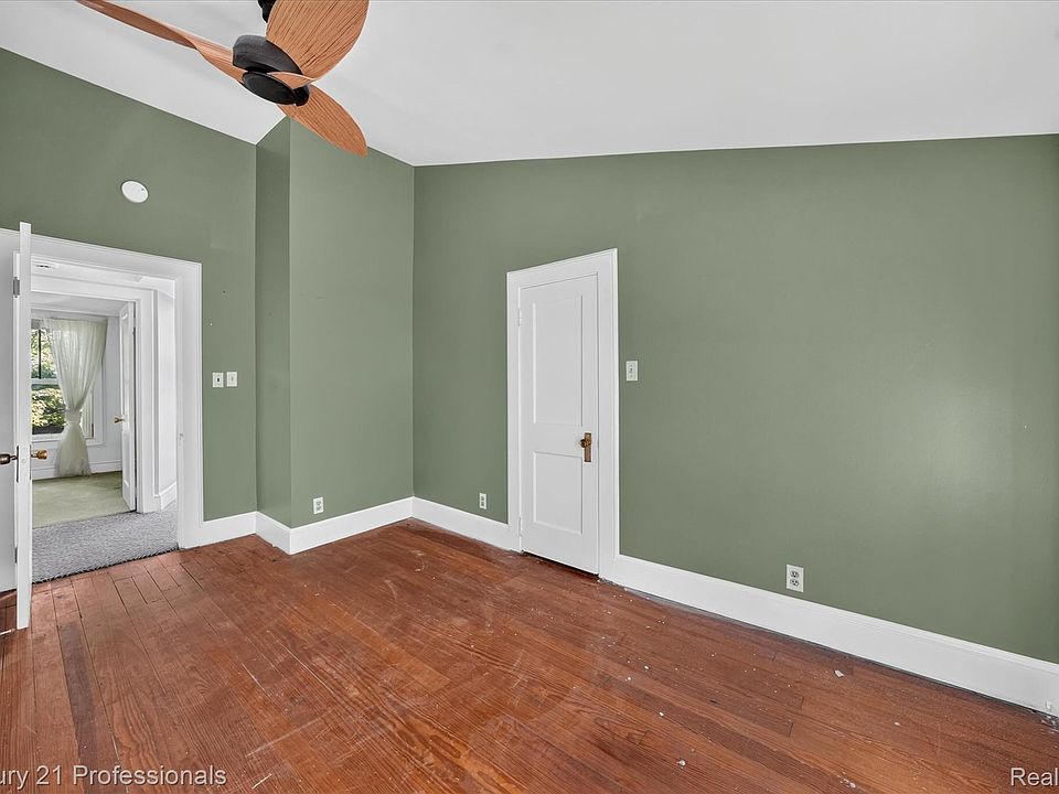 234 N Rogers St, photo 23