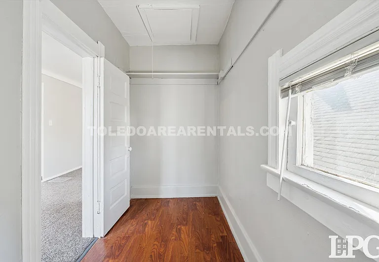 340 E Lake St — Photo 23