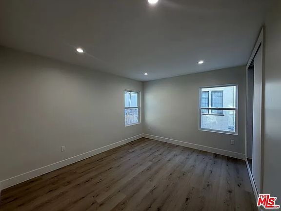 4th image of 1546 S Ogden Dr #B