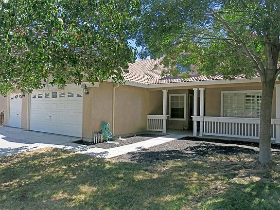2nd image of 2233 Park Crest Dr