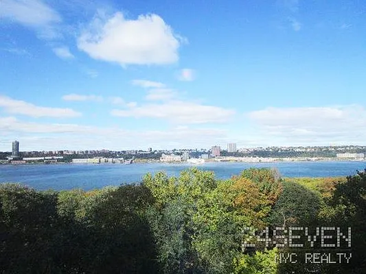 Rented by 24 7 NYC Realty Inc. | media 41