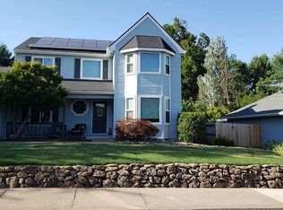 2823 Yvonne Rd, Medford, OR 97504
