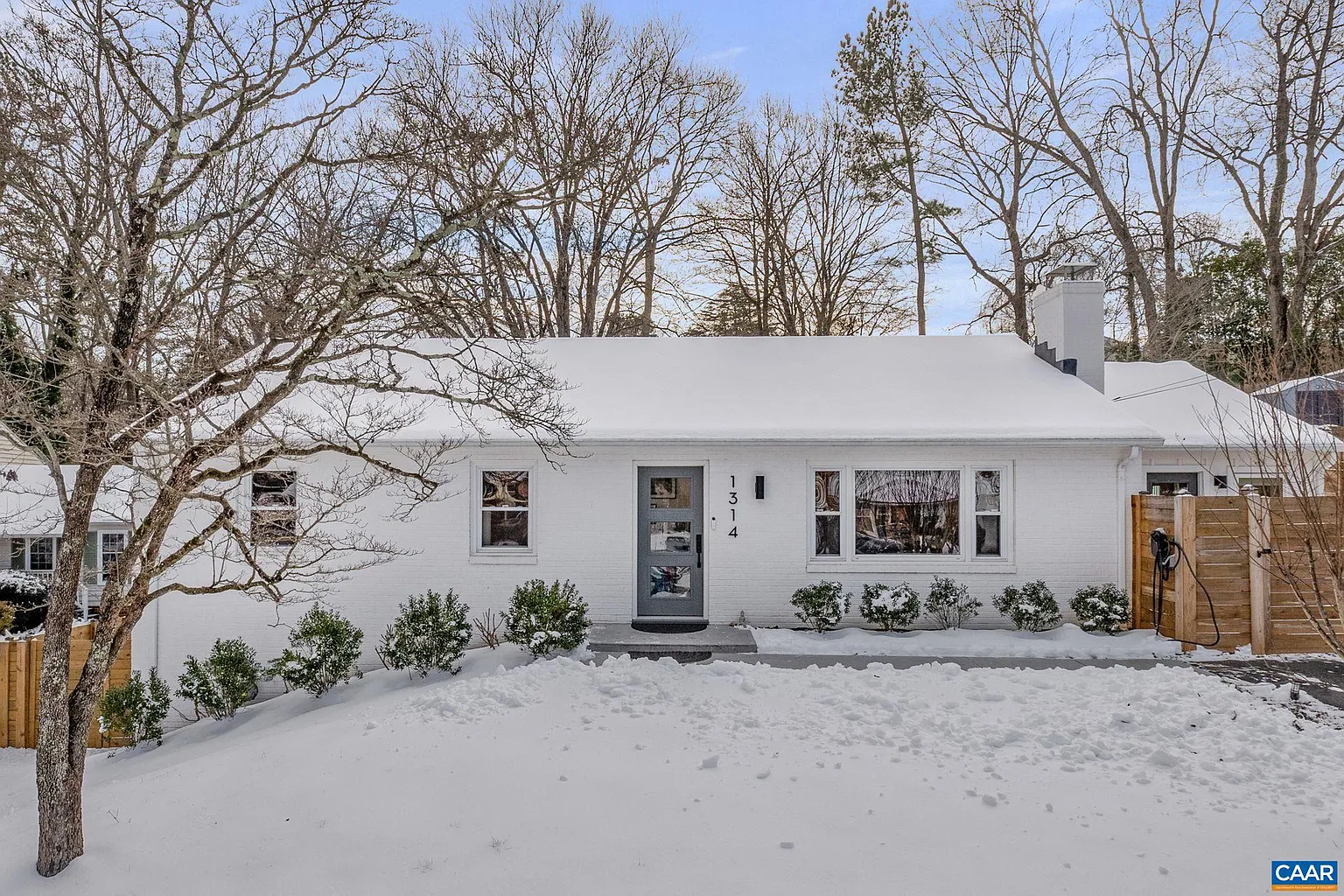 1314 Kenwood Ln photo 1