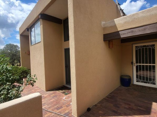 725 Tramway Vista Dr NE UNIT 17