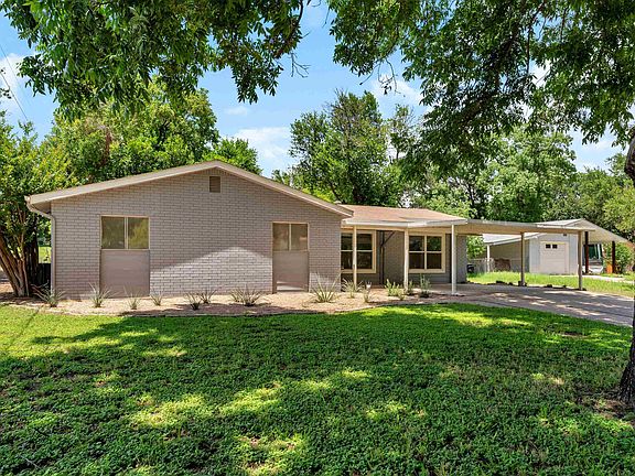 3rd image of 1803 Bluebonnet Ln