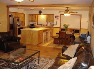820 Anthony Ln, Brookfield, WI 53045