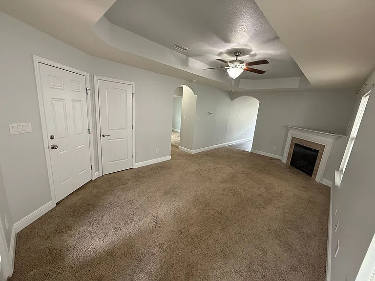 3881 Weatherstone Cir — Photo 3