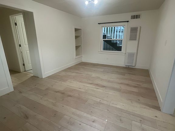 3rd image of 111 E Alberta St #1/2