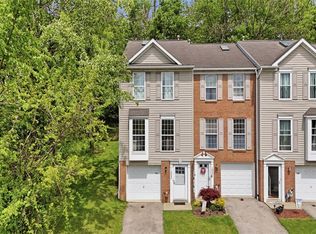 1002 Pin Oak Ct, East Pittsburgh, PA 15112