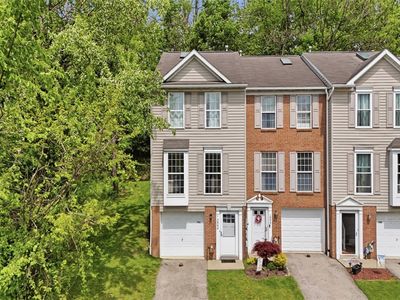1002 Pin Oak Ct, East Pittsburgh, PA, 15112