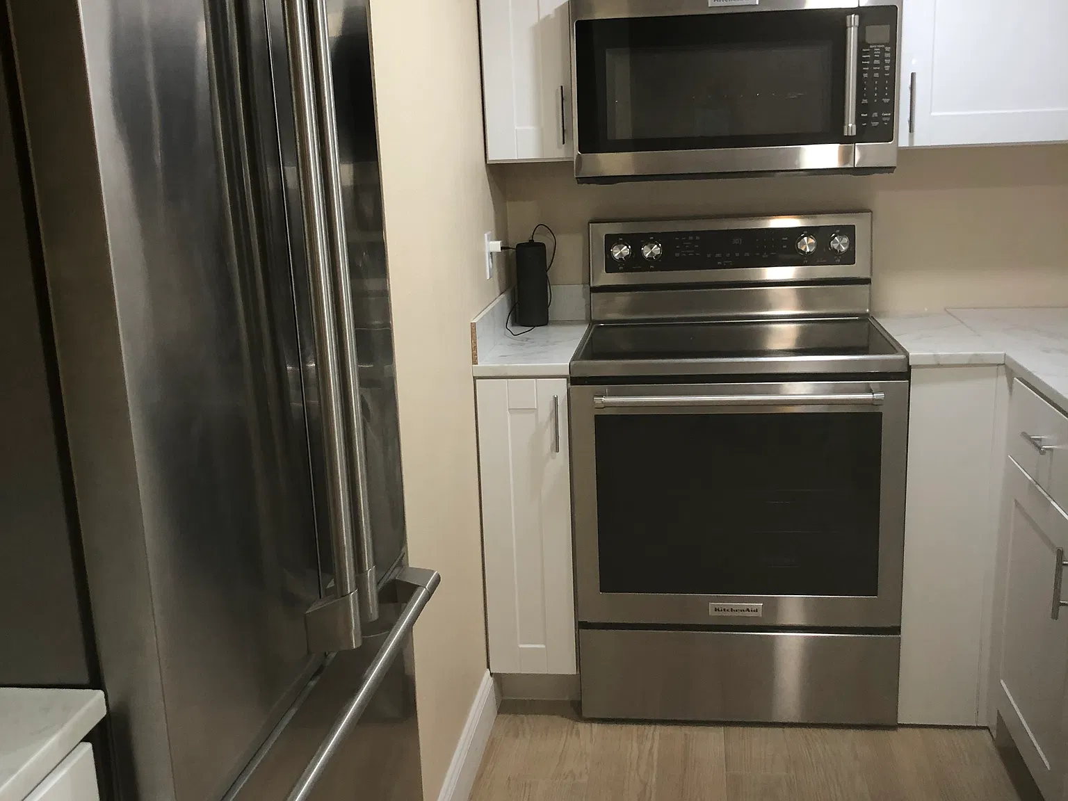 1 bed, 733 sqft, $1,325 — Photo 3
