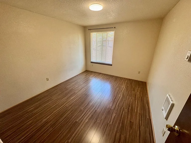 162 SE Atwood Ave — Photo 13
