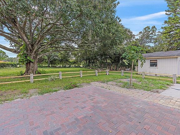 5th image of 4930 Lahaina Dr