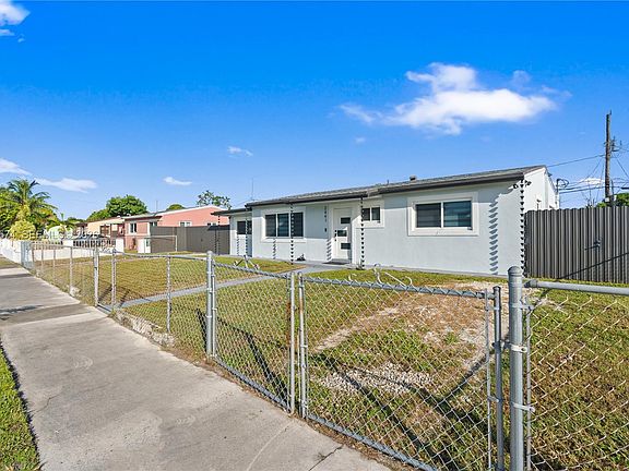 3rd image of 2441 NW 181st Ter
