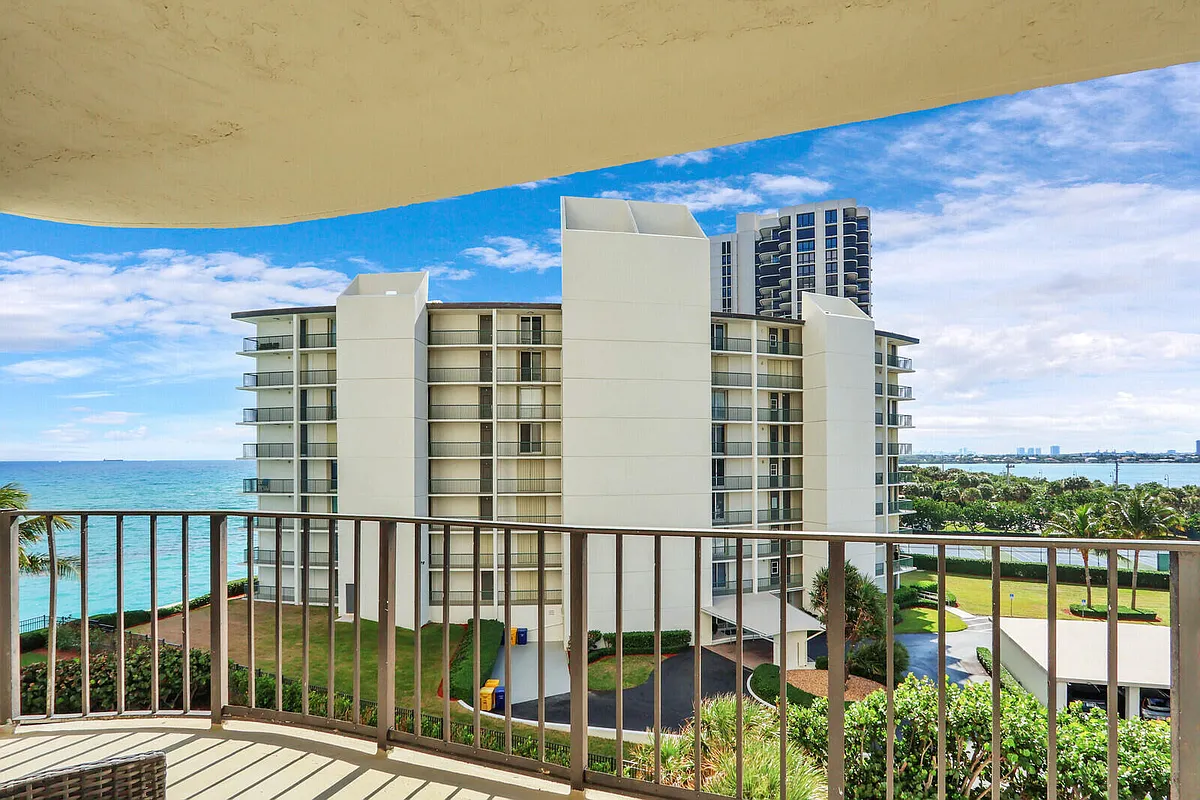 Building Photo - 5420 N Ocean Dr #506