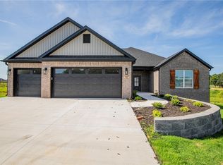 7887 Teton Trail Ave, Springdale, AR 72762