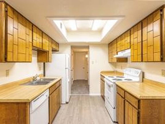 4th image of 2008 Amy Sue Dr APT B
