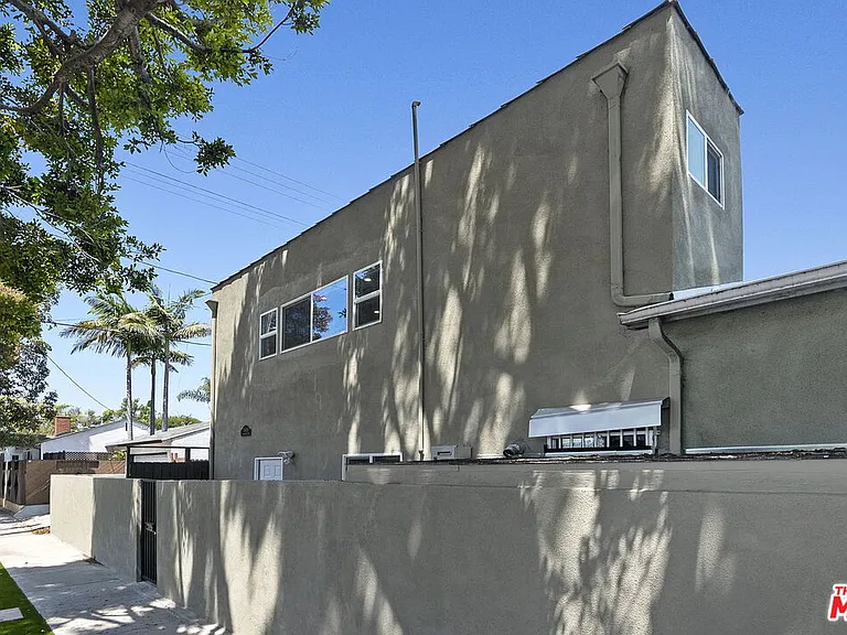 10679 W Olympic Blvd — Photo 2