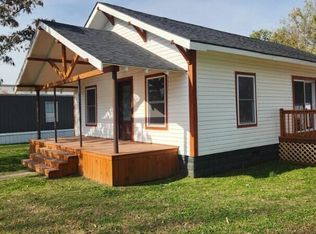 1021 E Sycamore St, Columbus, KS 66725