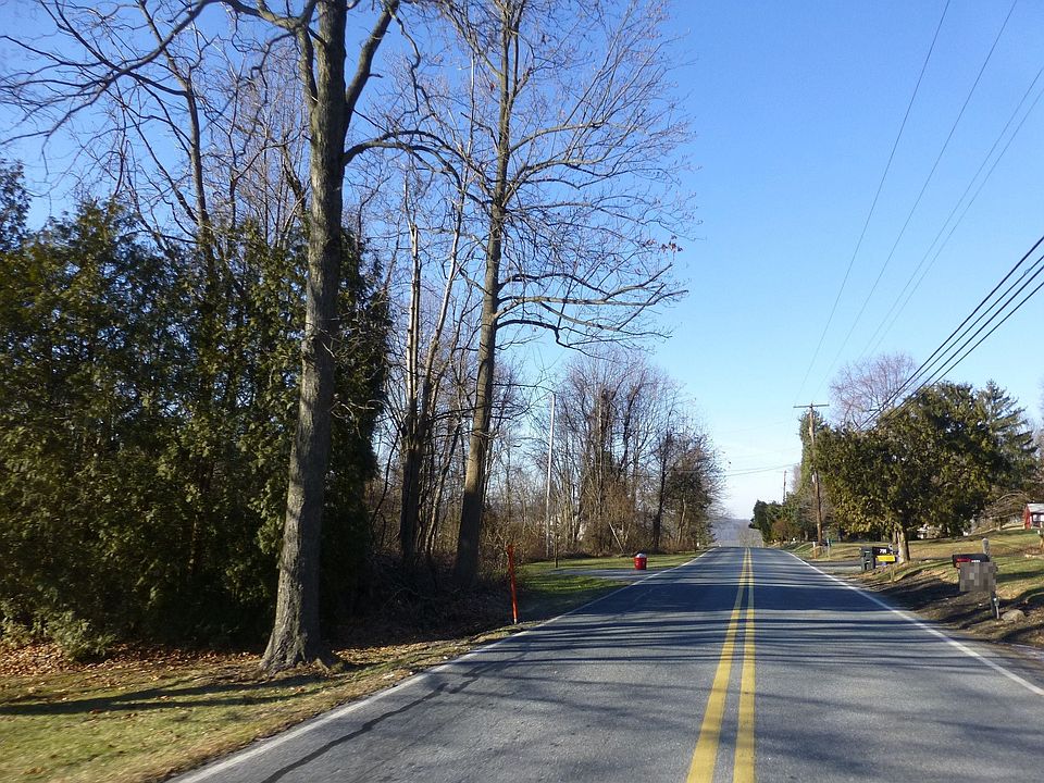 1st image of 766 Geigertown Rd