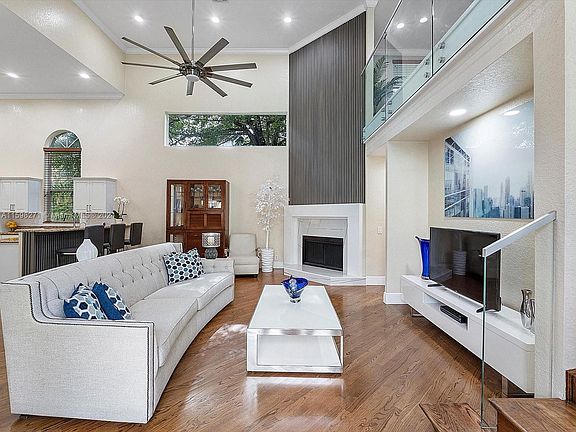 4th image of 6502 NW 66th Way
