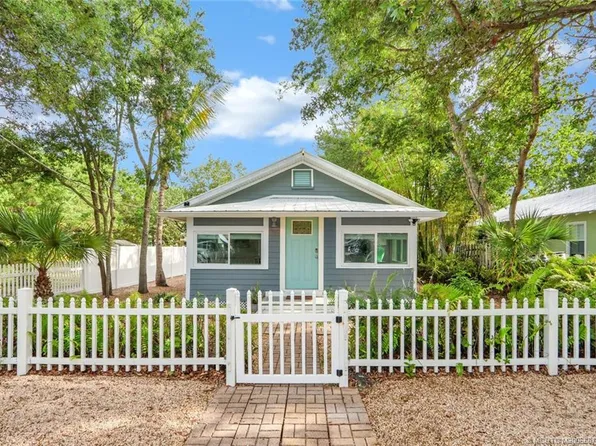 542 SW Halpatiokee St, Stuart, FL 34994