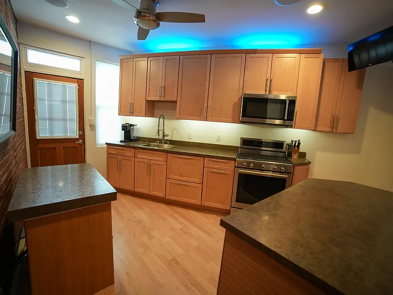4559 Friendship Ave — Photo 4