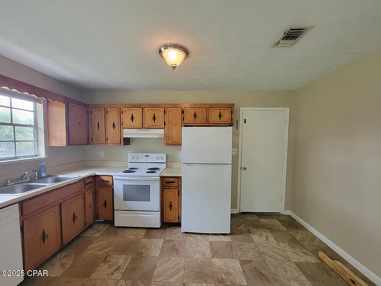 6321 Olokee St — Photo 7