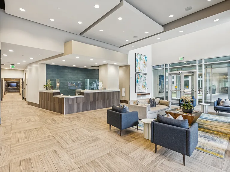 SkyHouse Buckhead — Photo 12