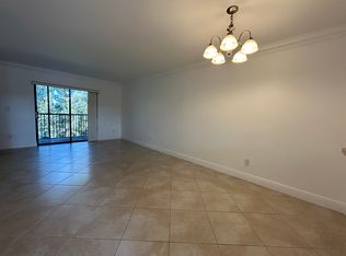 10613 NW 11th St #206, Hollywood, FL 33026