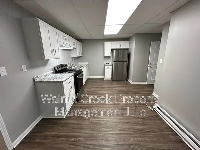 1 bed, 1.0 bath, 900 sqft, $950 — Photo 3
