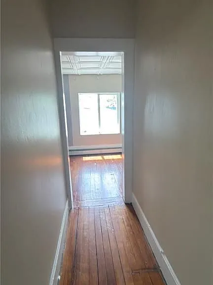 228 Baker St — Photo 10