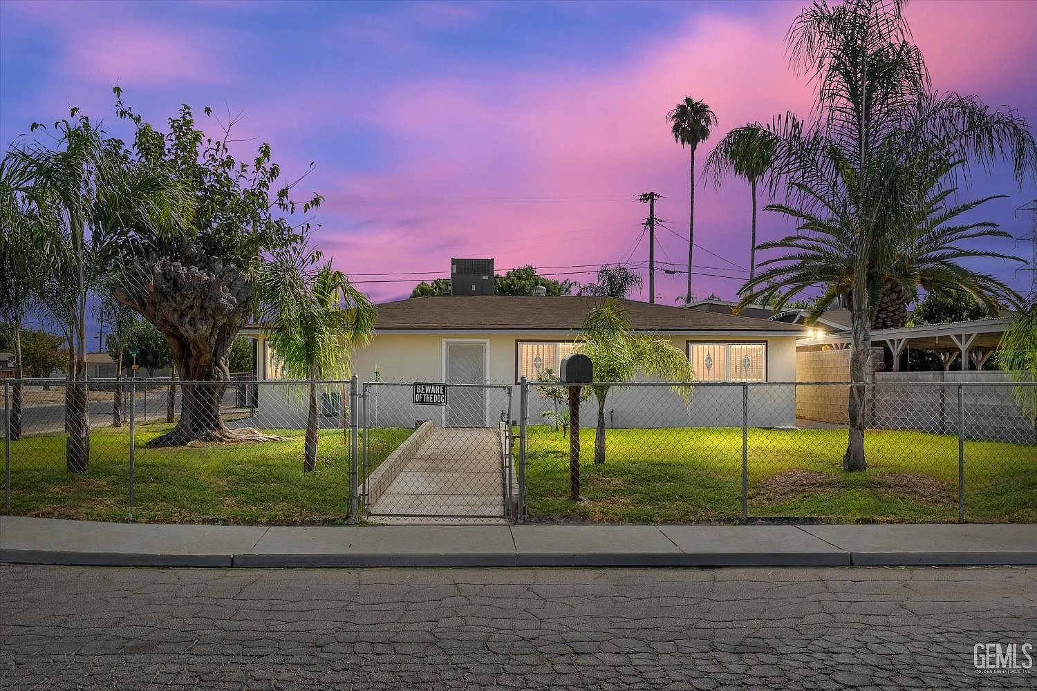 4600 Eve St photo 1