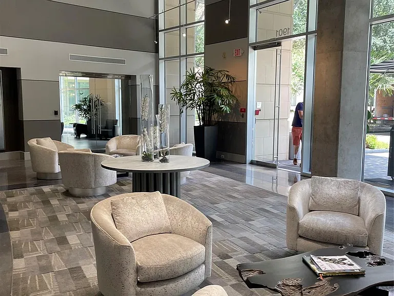 1901 Post Oak Blvd #2605 — Photo 36