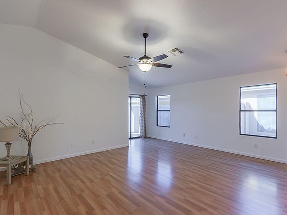 4th image of 3325 E Blackhawk Dr