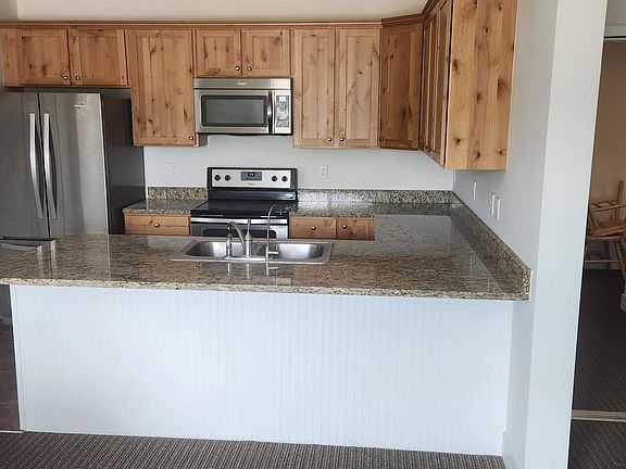 4th image of 702 Chambers Ave #4B