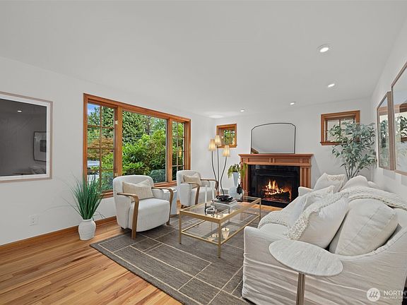 4th image of 7723 33rd Ave NE